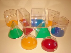 Duże bryły geometryczne