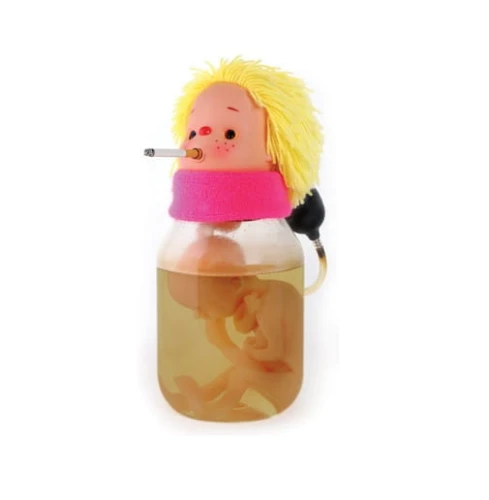 Lalka do demonstracji szkodliwości palenia w ciąży