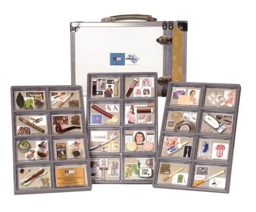 Atrapy papierosów i wyrobów tytoniowych zestaw dydaktyczny