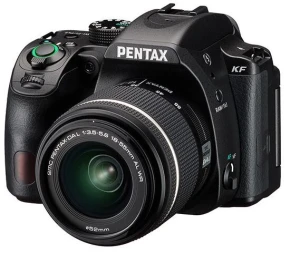 Lustrzanka Pentax KF + Obiektyw 18-55mm WR – Zestaw dla szkół