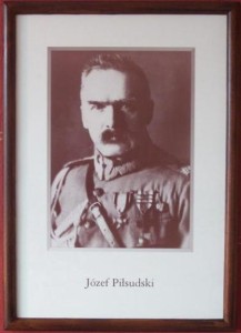 Polacy sławni w świecie portrety w ramkach 7 szt.